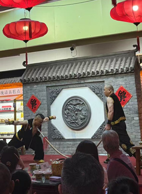 银枪刺咽喉